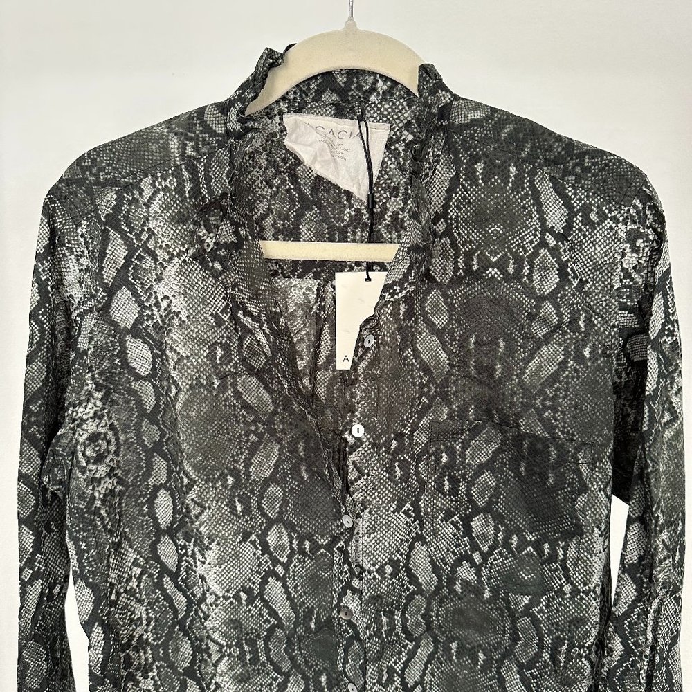 ACACIA NWT - Long sleeve COTTON button up, ruffle collar shirt